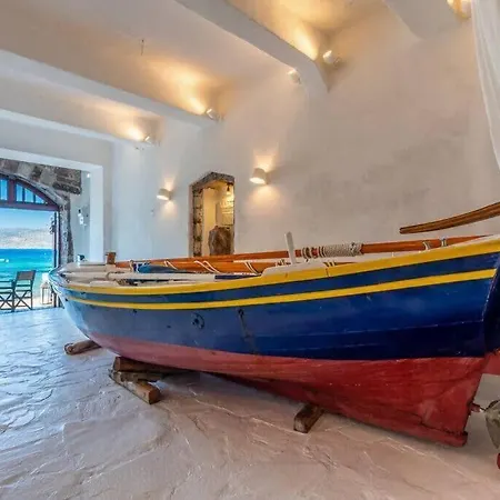 Holiday home Gorgeous In Front Of The Sea At Klima Milos Klima (Milos)