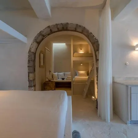 Gorgeous In Front Of The Sea At Milos Holiday home Klima (Milos)