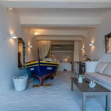 Holiday home Gorgeous In Front Of The Sea At Klima Milos